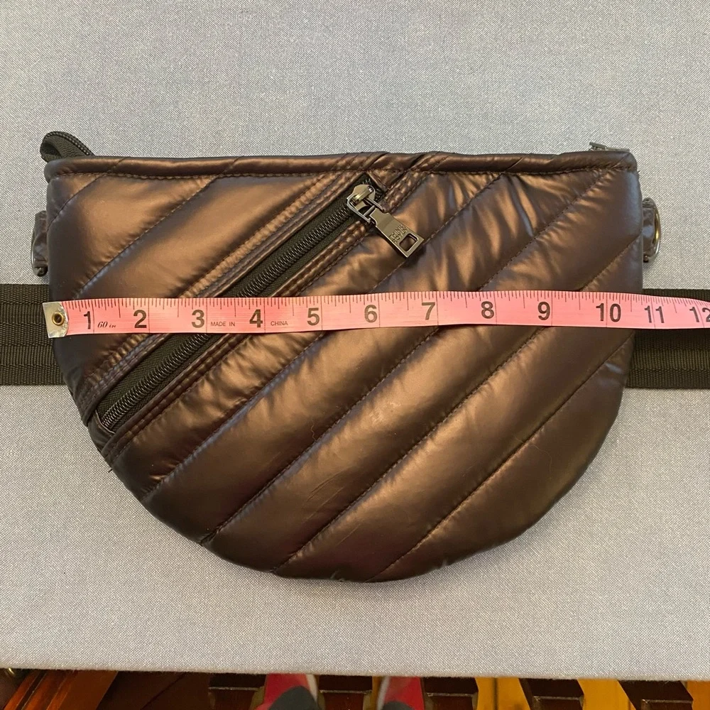 NWOT THINK ROYLAN QUILTED CROSSBODY. - Picture 9 of 12